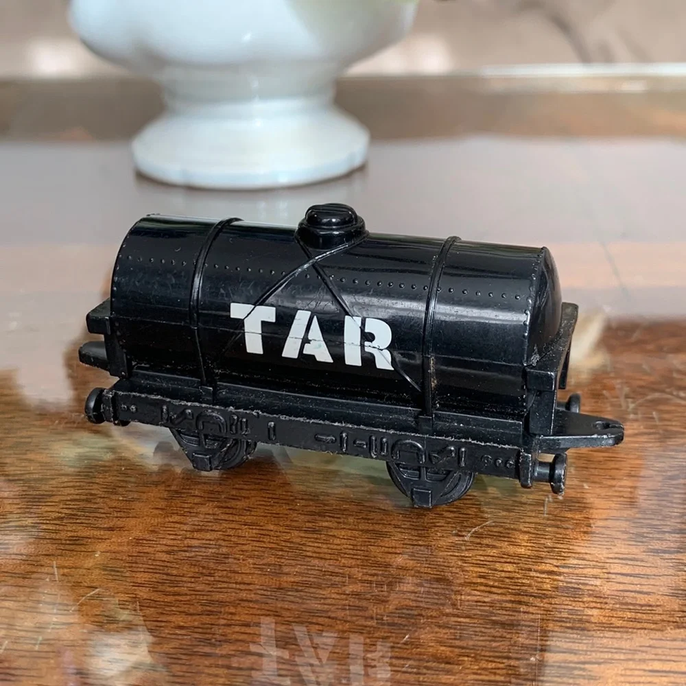 Tar Thomas The Tank Engine & Friends 1993 Britt Alcroft Limited Train Toy Ertl